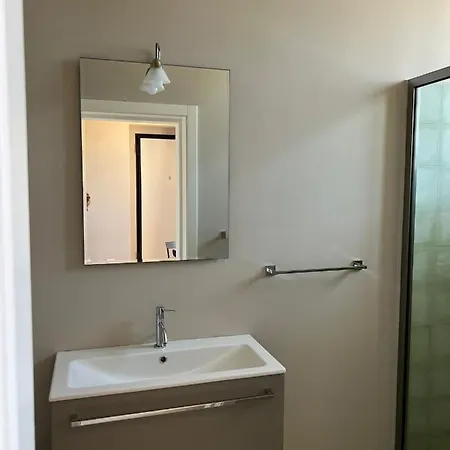 Pillbox 34 Guest house *
